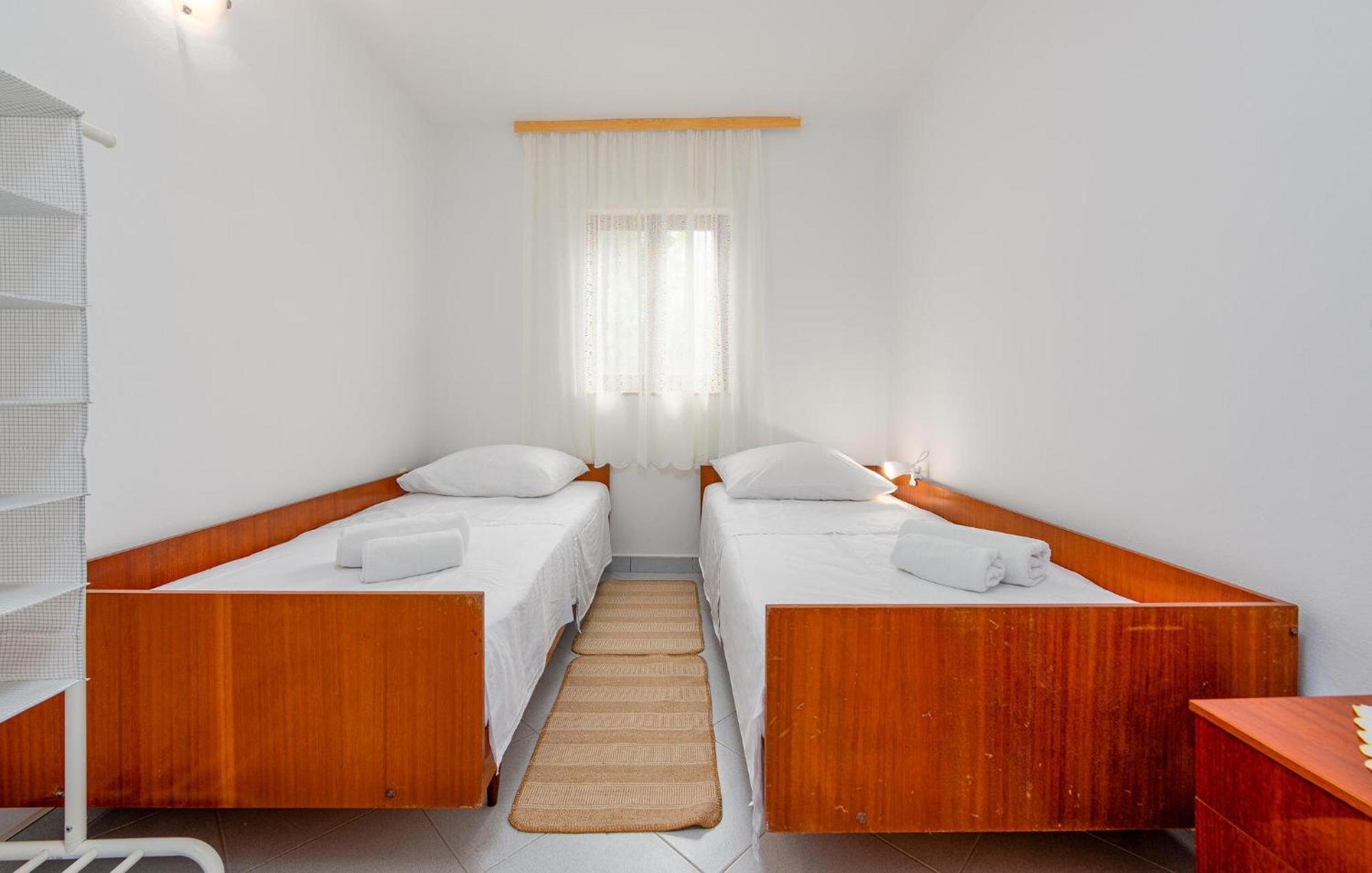 Beautiful Home In Novalja With Wifi Экстерьер фото