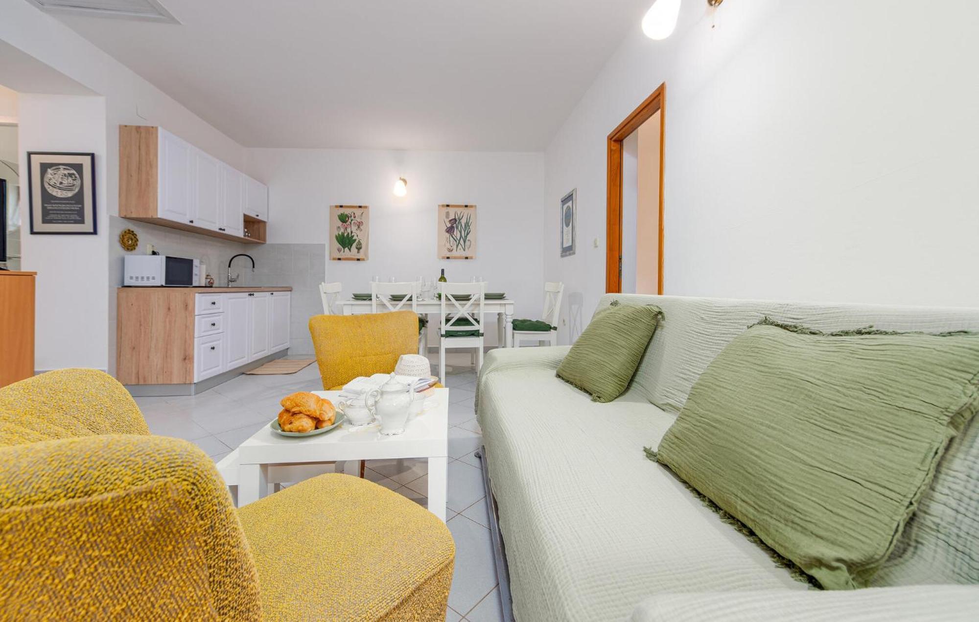 Beautiful Home In Novalja With Wifi Экстерьер фото