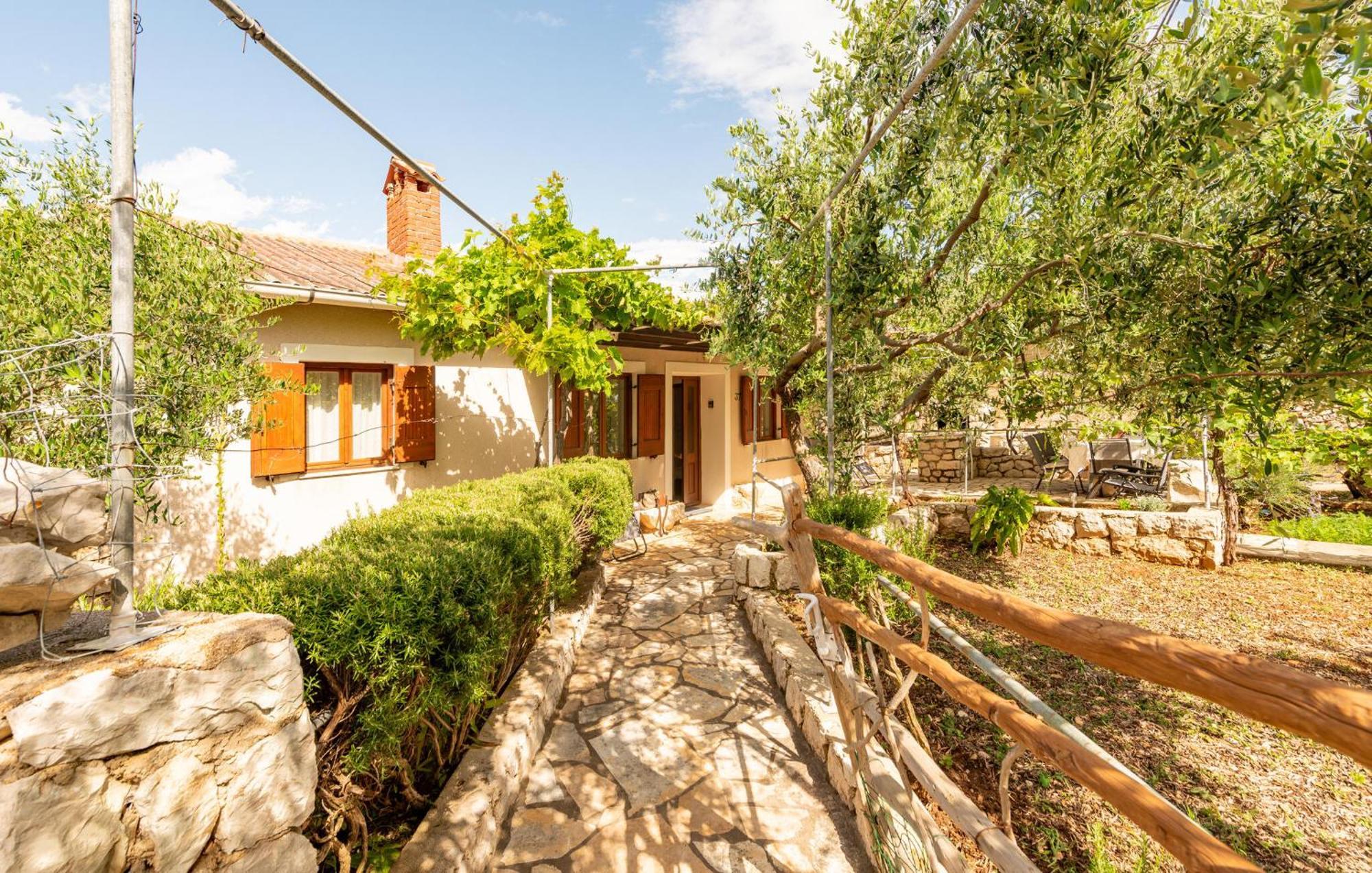 Beautiful Home In Novalja With Wifi Экстерьер фото